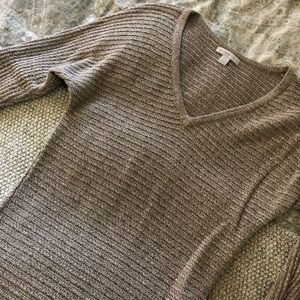 Slouchy 3/4 sleeved sweater top